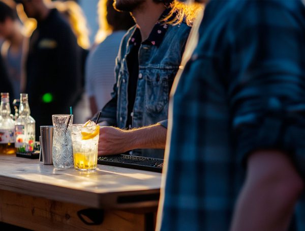 Licensed vs. Unlicensed Bartenders